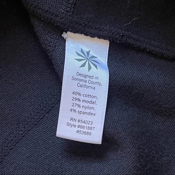 Athleta Strata Ponte skirt - black - Picture 6 of 6